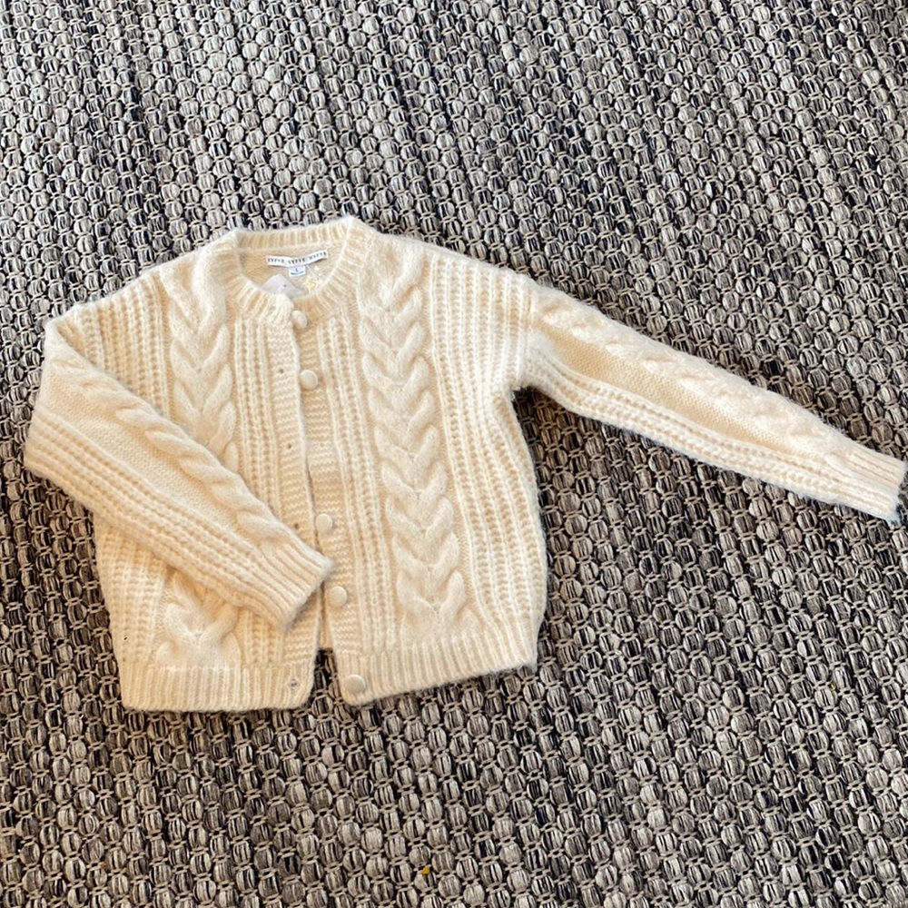 Luxury knit cream cardigan.